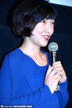 《百元之恋》电影节放映 安藤樱穿蓝裙温柔恬静