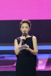 周迅首次擔(dān)任評委主席 攜手韓國導(dǎo)演許秦豪頒獎