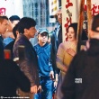 范冰冰纯情Look玩跳楼险走光 扫街嘴咬吸管扮萌