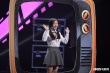 “灰姑娘”罗休休登台 学生装、八字胡搞笑十足