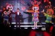 鳳凰傳奇獻(xiàn)唱《兔俠》神曲 筷子兄弟PK萌娃鳥叔