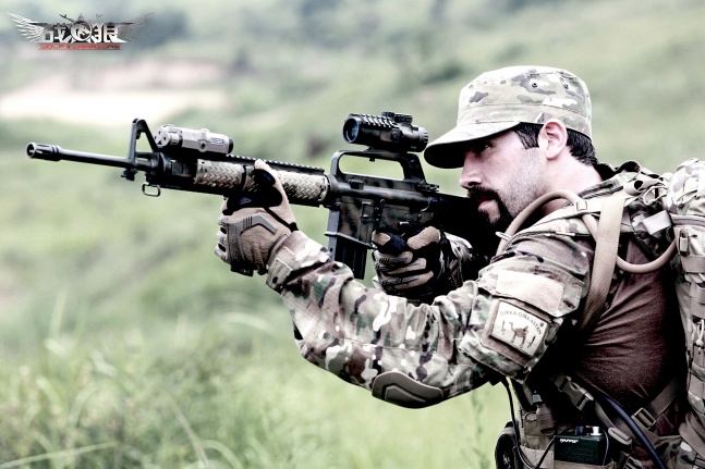 《战狼》67定档3月6日 吴京全副武装打击雇佣兵_华语_电影网_1905.