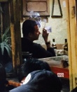 文章赴大理小客棧散心 抽煙逗狗與友人飲酒暢談
