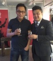 劉燁開派對(duì)慶37歲生日 與妻子熱吻遭兒子偷看