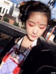 徐嬌化媚娘妝著漢服日本游玩 驚艷游客爭(zhēng)相合影