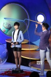 李宇春助阵《疯狂外星人》 佟大为“脱光”献声