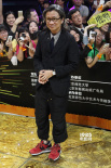 陈可辛穿跑鞋亮相红毯 新作品关注“中国大妈”