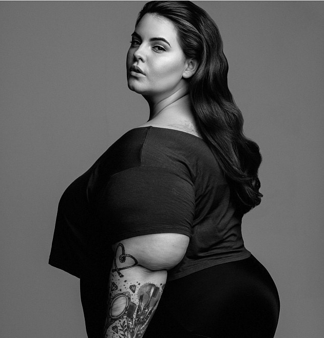 超模特大号!美国230斤象腿女模走红(组图)