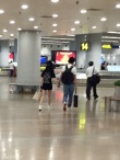 王思聪与妙龄女子十指紧扣现身 新欢被曝曾整容