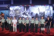 《百团大战》剧组现身“新力量” 主创英气逼人