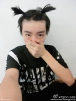 夏日福利！TFboys成員集體賣萌 扎沖天辮練舞