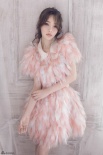 李小璐纯美大片秀雪白美肌 时尚辣妈清纯似少女