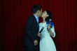 周迅高圣遠(yuǎn)熱吻慶結(jié)婚周年 范曉萱與阿雅激吻