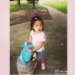 李小璐曬甜馨與小閨蜜照片 “馨爺”街拍顯嬌羞