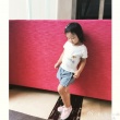 李小璐曬甜馨與小閨蜜照片 “馨爺”街拍顯嬌羞