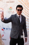 《我们遇见松花湖》剧组亮相红毯 黄百鸣挥手致意
