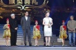 《十二公民》获最佳改编剧本奖 主创激动领奖