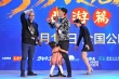甜馨献唱“万万没想到”推广曲 杨子姗变身粉丝