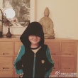 孫楠妻子罕見曬一雙兒女扮酷照 兒子像極爸爸