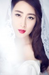 馬蘇唯美性感婚紗寫真曝光 身材曼妙顯玲瓏曲線