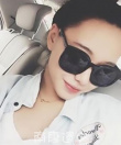 長(zhǎng)相隨媽！網(wǎng)曝閆妮17歲漂亮女兒近照甜美靚麗