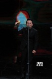 舒米恩奪得最佳原創(chuàng)歌曲 石頭、許瑋寧為其頒獎(jiǎng)