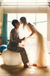 朱亚文与妻子沈佳妮曝婚纱照 耳鬓厮磨恩爱缠绵