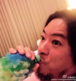 高曉松被疑割雙眼皮 回應(yīng)：人家自帶眼線難自棄