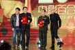 曹保平、方勵頒優(yōu)秀導(dǎo)演獎 高力強、安瀾高舉獎杯