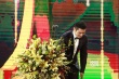 黃曉明為最佳男演員開獎 向觀眾深鞠躬彬彬有禮