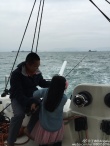李湘带爱女王诗龄出海 Angela头戴花朵学钓鱼