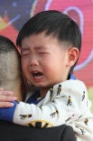 潘长江与外孙长相太相似 小宝贝亮相被吓得大哭