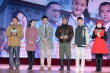 《小小校长》首映 14岁少女挑战校园“潜规则”