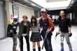 《请叫我英雄》曝片场照 大泉洋携有村架纯逃亡