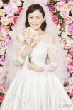 戴娇倩孕前婚纱照曝光 变身优雅新娘幸福洋溢