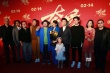 小宋佳助阵《奔爱》首映 筷子兄弟嘴叼玫瑰抢镜