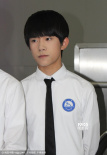 TFboys穿校服拍戲