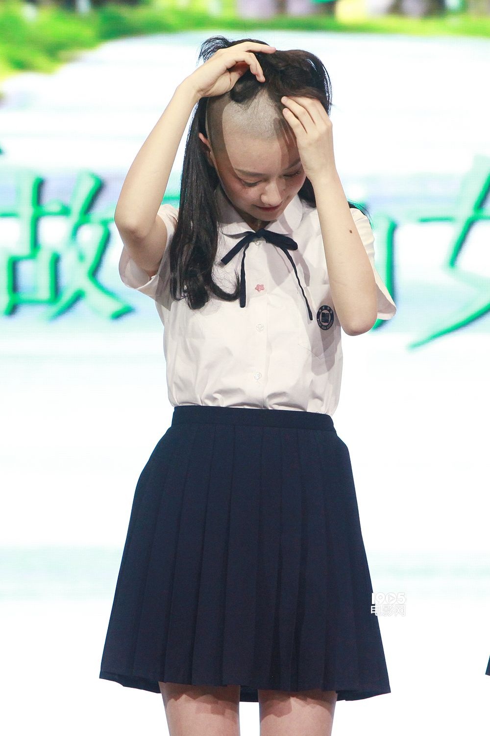 "青茫"女主谈光头造型飙泪 白敬亭郭姝彤秀恩爱