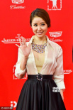 《魔轮》剧组亮相红毯 林心如黑色长裙光彩照人