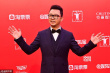 上届上影节最佳男主郭涛亮相 西装革履风度翩翩