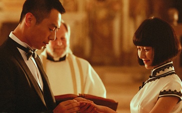 《陆垚知马俐》曝片段 焦俊艳"桌咚"强吻朱亚文