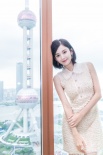 古力娜扎曬出最新美照 著白色連衣裙氣質(zhì)清新