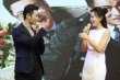 黄晓明携“王牌”亮相唐山 秀方言清唱《屯儿》
