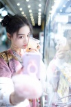 張馨予最新寫(xiě)真哪吒頭俏皮十足 性感熟女變少女