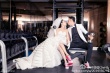 超恩爱！钟丽缇张伦硕再曝婚纱照 嘟嘴献吻紧相拥
