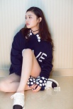 林允最新写真曝光 深绿唇色抢镜 青春活力满分