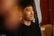 劉翔參加政協(xié)小組討論面色嚴(yán)肅 散會后笑容燦爛