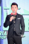 鄭愷施展話嘮神功 在《臨時(shí)演員》首映暴擊熱依扎