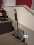 《雷神3》展览 金色王座华丽奢侈怪兽骨架床可怖