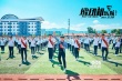 大鵬回母校為考生壯行 《縫紉機(jī)樂隊(duì)》圓當(dāng)年夢(mèng)想